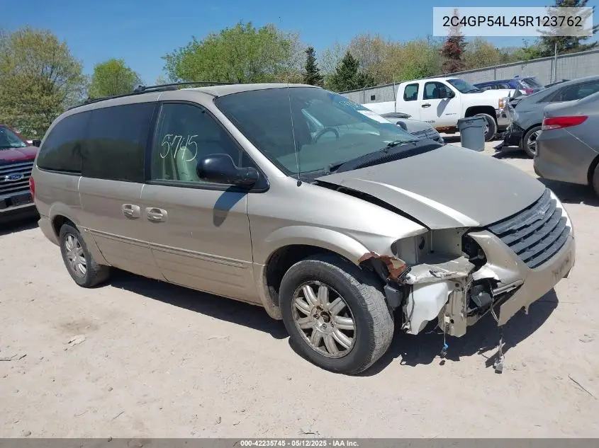 2005 Chrysler Town & Country Touring VIN: 2C4GP54L45R123762 Lot: 42235745