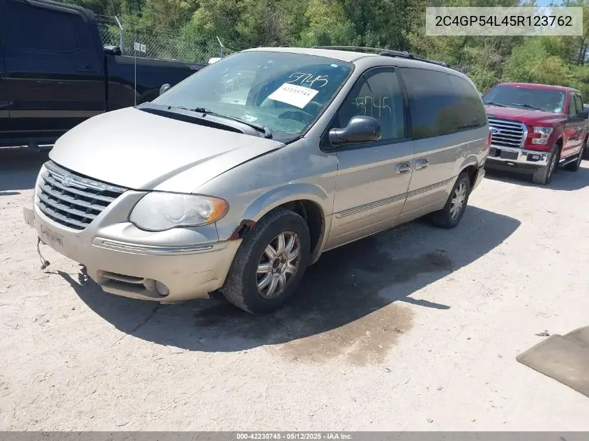 2005 Chrysler Town & Country Touring VIN: 2C4GP54L45R123762 Lot: 42235745