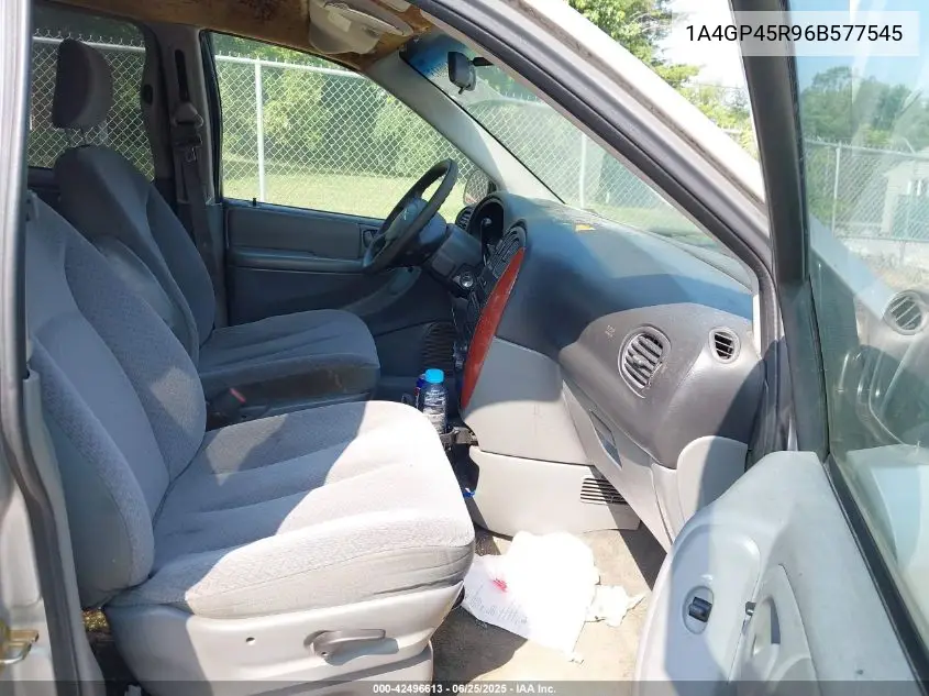 2006 Chrysler Town & Country VIN: 1A4GP45R96B577545 Lot: 42496613