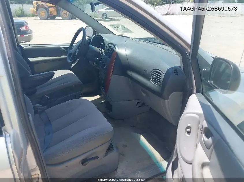 2006 Chrysler Town & Country VIN: 1A4GP45R26B690673 Lot: 42555156