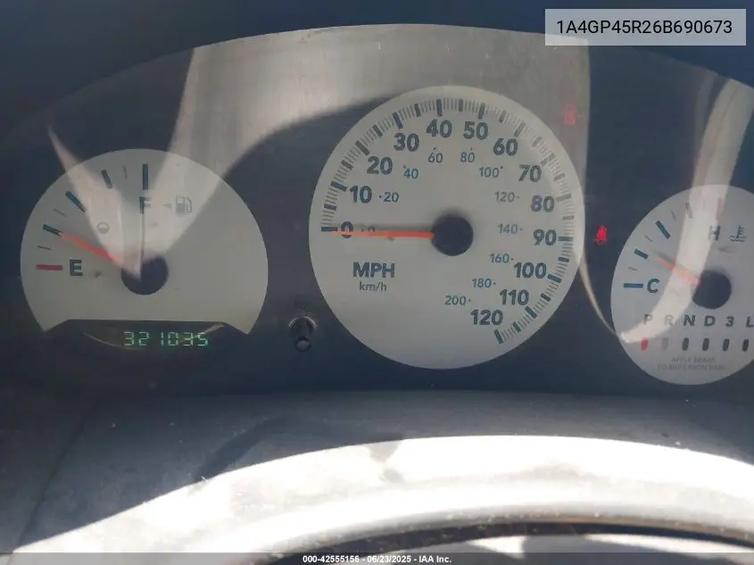 2006 Chrysler Town & Country VIN: 1A4GP45R26B690673 Lot: 42555156