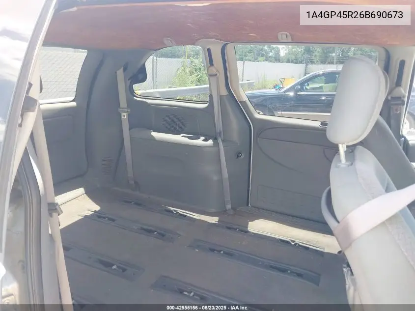 2006 Chrysler Town & Country VIN: 1A4GP45R26B690673 Lot: 42555156