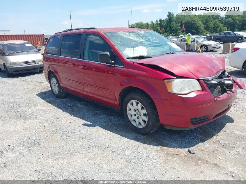 2009 Chrysler Town & Country Lx VIN: 2A8HR44E09R539719 Lot: 42616618