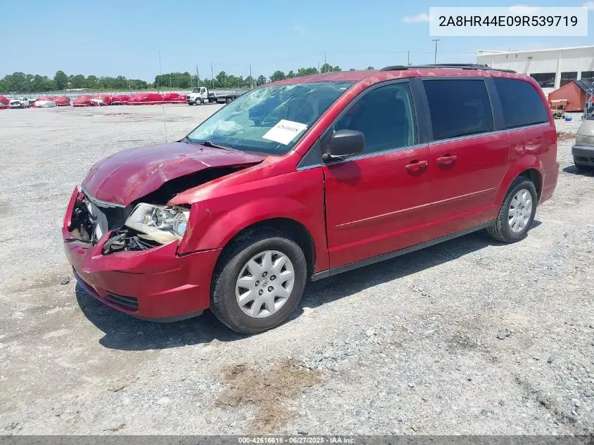 2009 Chrysler Town & Country Lx VIN: 2A8HR44E09R539719 Lot: 42616618
