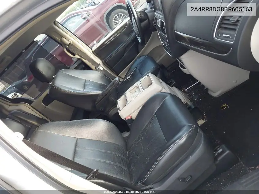2011 Chrysler Town & Country Touring-L VIN: 2A4RR8DG8BR605163 Lot: 42623450