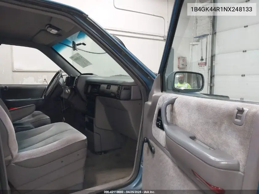 1992 Dodge Grand Caravan Se VIN: 1B4GK44R1NX248133 Lot: 42118680