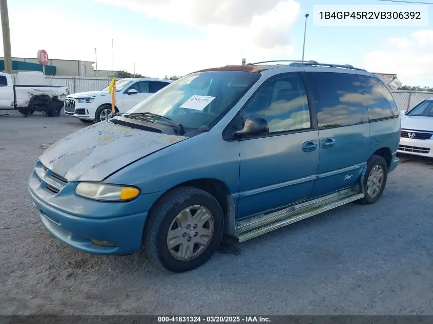 1997 Dodge Caravan Se VIN: 1B4GP45R2VB306392 Lot: 41831324