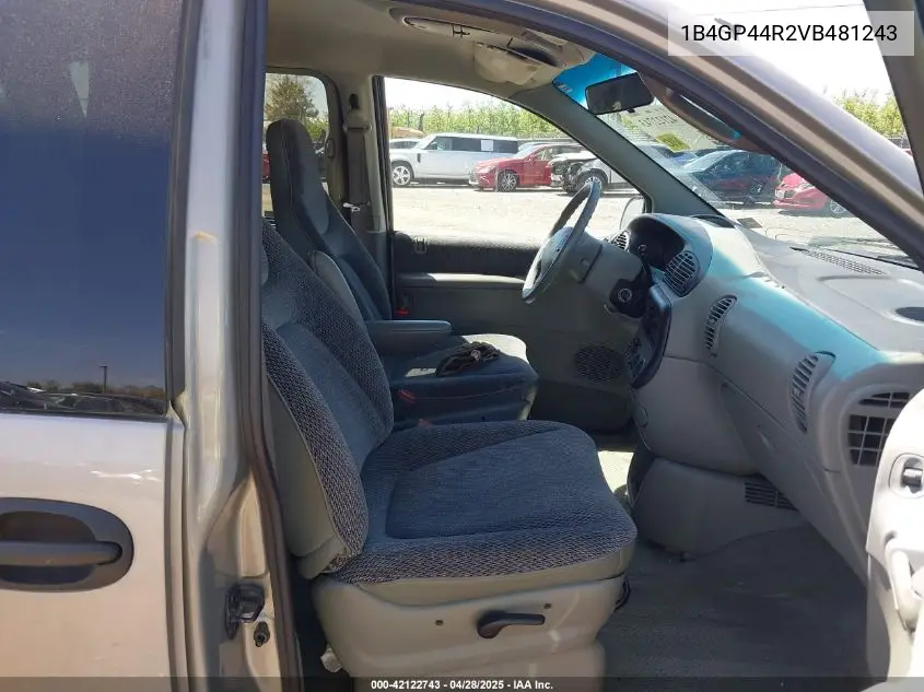 1997 Dodge Grand Caravan Se VIN: 1B4GP44R2VB481243 Lot: 42122743
