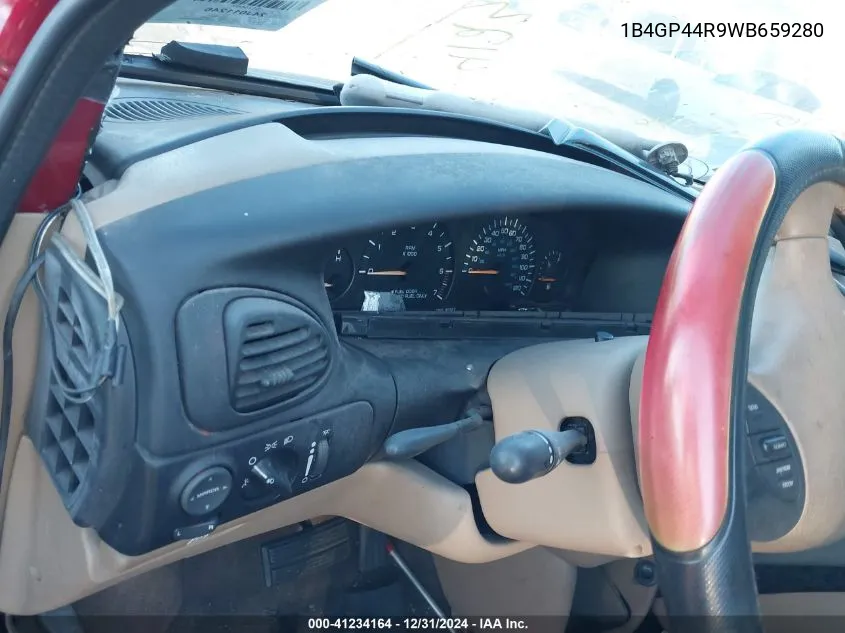 1998 Dodge Grand Caravan Se VIN: 1B4GP44R9WB659280 Lot: 41234164