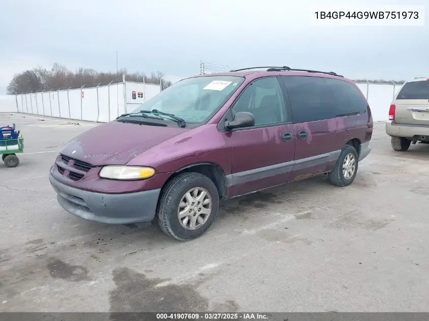 1998 Dodge Grand Caravan Se VIN: 1B4GP44G9WB751973 Lot: 41907609