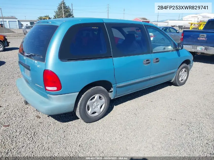 1998 Dodge Caravan VIN: 2B4FP253XWR829741 Lot: 42173839