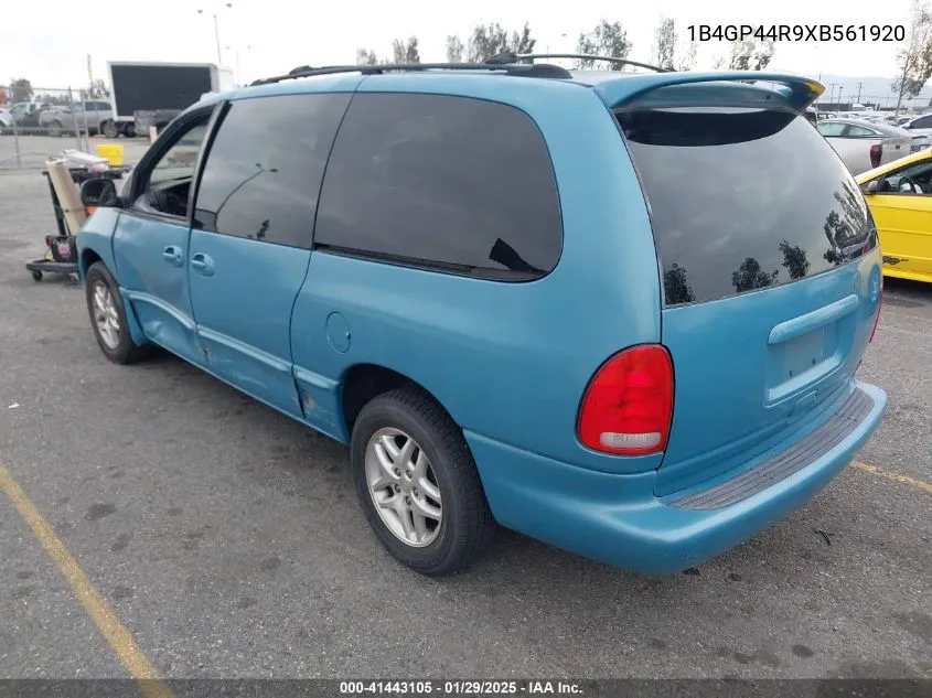 1999 Dodge Grand Caravan Se VIN: 1B4GP44R9XB561920 Lot: 41443105