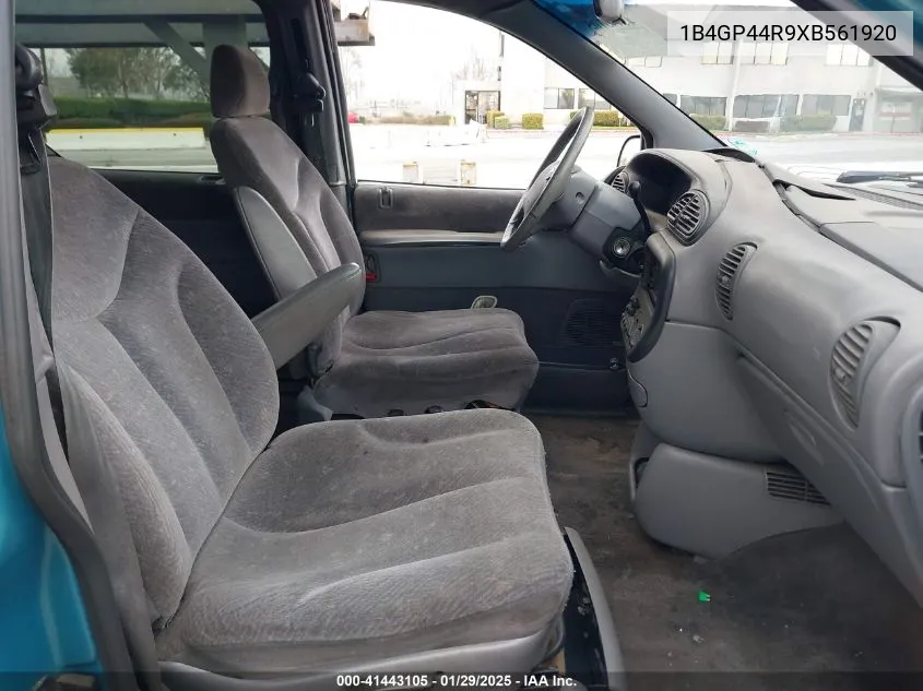 1999 Dodge Grand Caravan Se VIN: 1B4GP44R9XB561920 Lot: 41443105