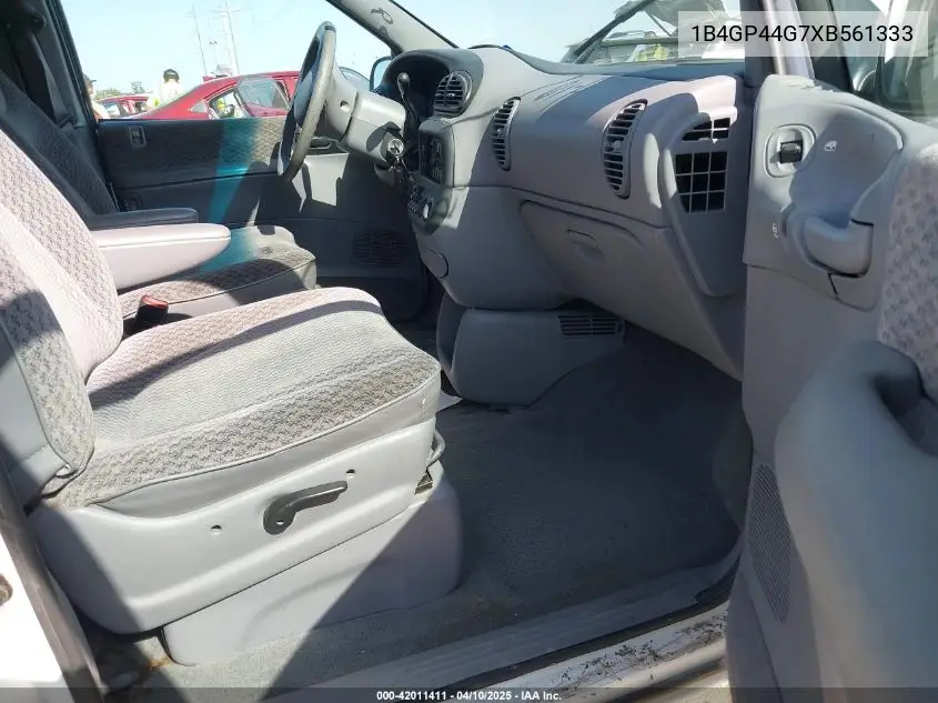 1999 Dodge Grand Caravan Se VIN: 1B4GP44G7XB561333 Lot: 42011411