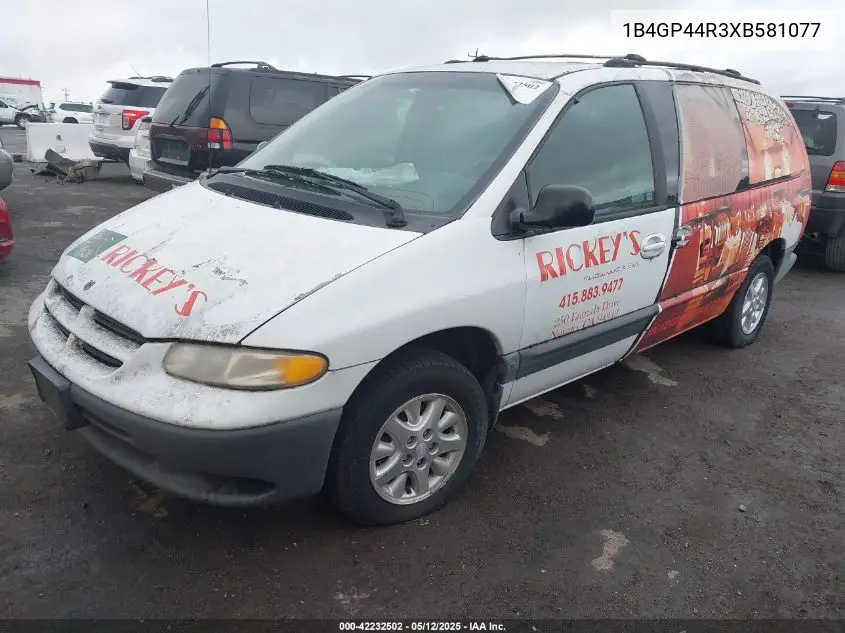 1999 Dodge Grand Caravan VIN: 1B4GP44R3XB581077 Lot: 42232502