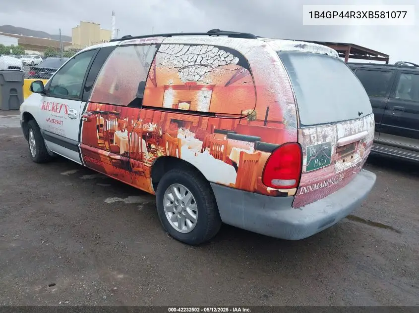 1999 Dodge Grand Caravan VIN: 1B4GP44R3XB581077 Lot: 42232502