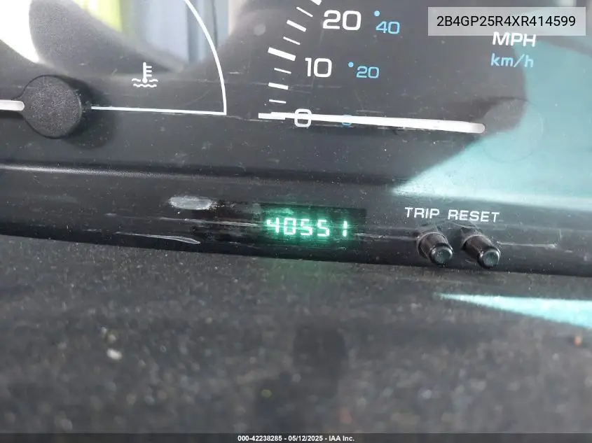 1999 Dodge Caravan VIN: 2B4GP25R4XR414599 Lot: 42238285