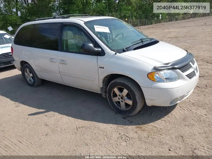 2005 Dodge Grand Caravan Sxt VIN: 2D4GP44L25R377919 Lot: 42215903