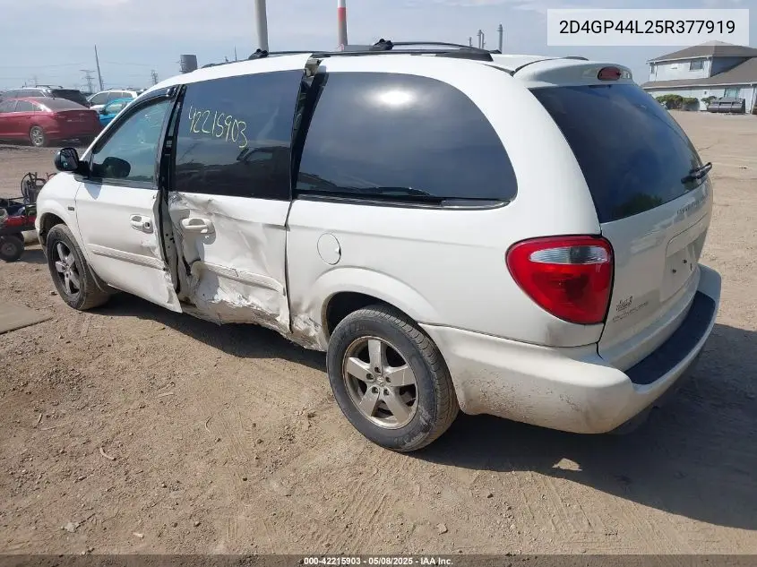 2005 Dodge Grand Caravan Sxt VIN: 2D4GP44L25R377919 Lot: 42215903