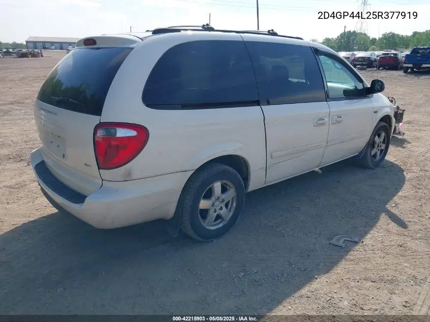 2005 Dodge Grand Caravan Sxt VIN: 2D4GP44L25R377919 Lot: 42215903