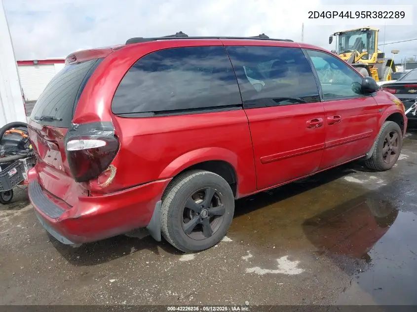 2005 Dodge Grand Caravan Sxt VIN: 2D4GP44L95R382289 Lot: 42226236