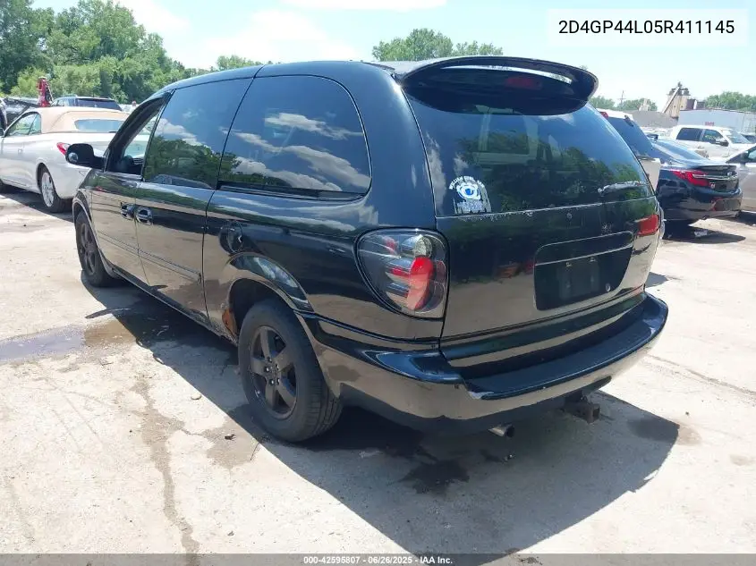 2005 Dodge Grand Caravan Sxt VIN: 2D4GP44L05R411145 Lot: 42595807