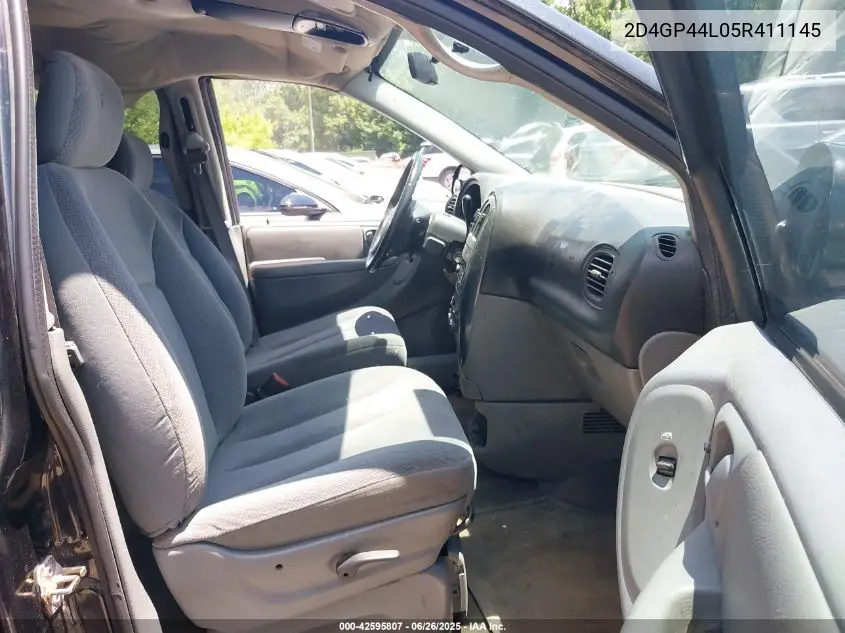 2005 Dodge Grand Caravan Sxt VIN: 2D4GP44L05R411145 Lot: 42595807