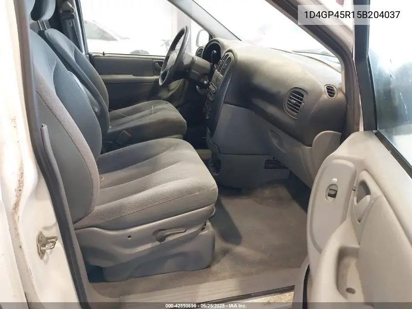 2005 Dodge Caravan Sxt VIN: 1D4GP45R15B204037 Lot: 42598696