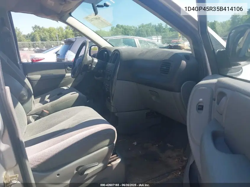 2005 Dodge Caravan Sxt VIN: 1D4GP45R35B414106 Lot: 42607165