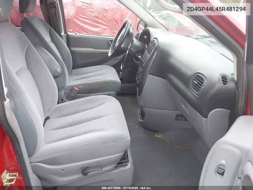 2005 Dodge Grand Caravan Sxt VIN: 2D4GP44L45R481294 Lot: 42772909