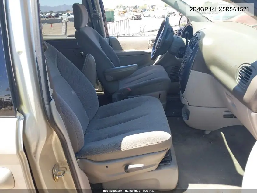 2005 Dodge Grand Caravan Sxt VIN: 2D4GP44LX5R564521 Lot: 42820591
