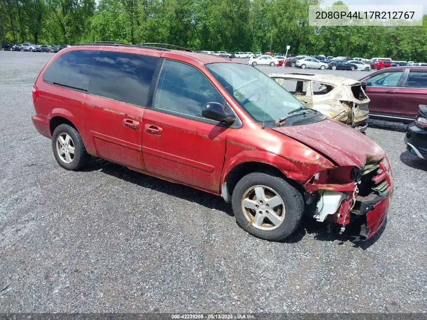2007 Dodge Grand Caravan Sxt VIN: 2D8GP44L17R212767 Lot: 42239205