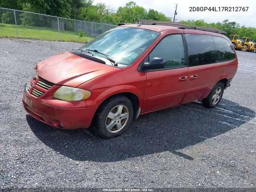 2007 Dodge Grand Caravan Sxt VIN: 2D8GP44L17R212767 Lot: 42239205