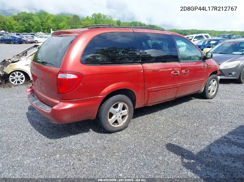 2007 Dodge Grand Caravan Sxt VIN: 2D8GP44L17R212767 Lot: 42239205