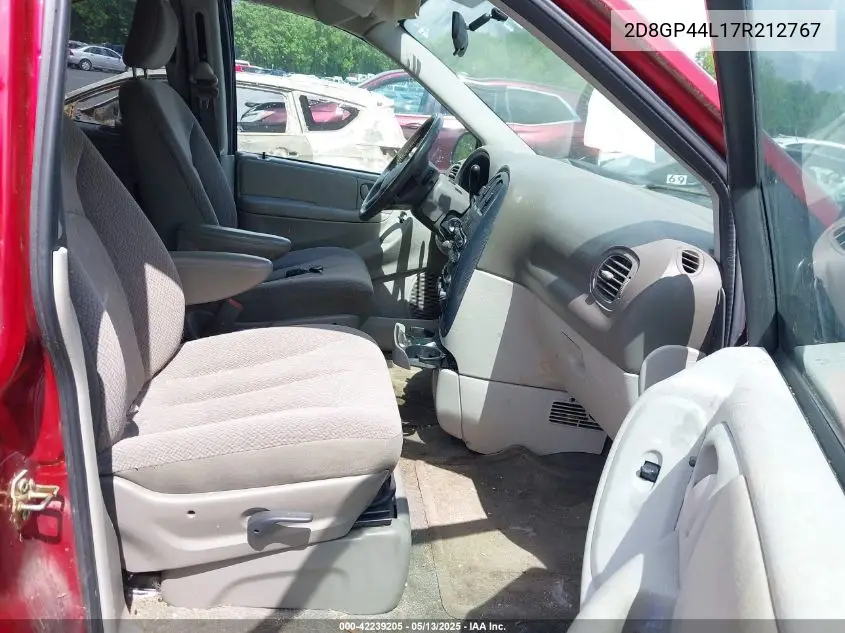 2007 Dodge Grand Caravan Sxt VIN: 2D8GP44L17R212767 Lot: 42239205