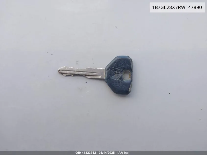 1994 Dodge Dakota VIN: 1B7GL23X7RW147890 Lot: 41323742