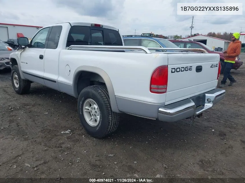 1999 Dodge Dakota Slt/Sport VIN: 1B7GG22YXXS135896 Lot: 40974021
