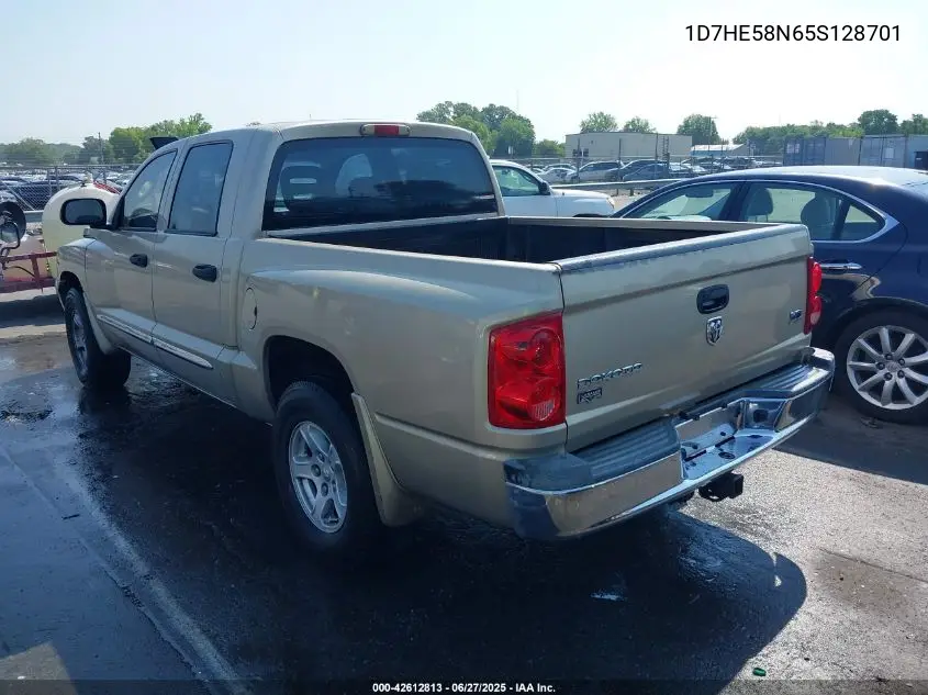 2005 Dodge Dakota Laramie VIN: 1D7HE58N65S128701 Lot: 42612813