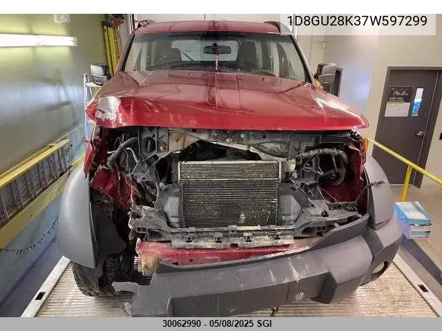 2007 Dodge Nitro Sxt VIN: 1D8GU28K37W597299 Lot: 30062990