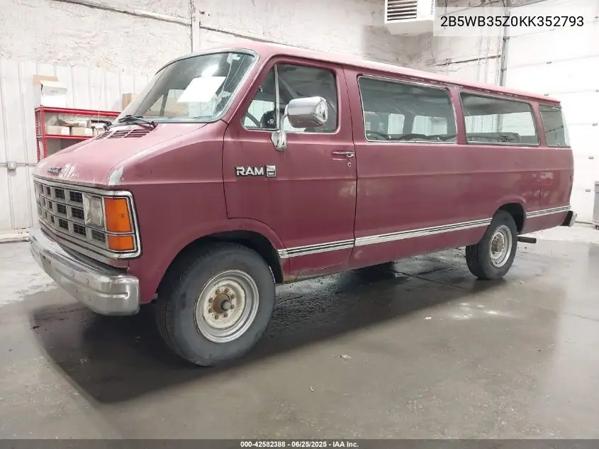 1989 Dodge Ram Wagon B350 Bus VIN: 2B5WB35Z0KK352793 Lot: 42582388