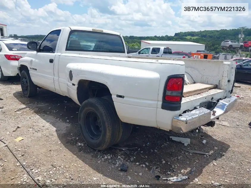 2000 Dodge Ram 3500 St VIN: 3B7MC3657YM221326 Lot: 42539076
