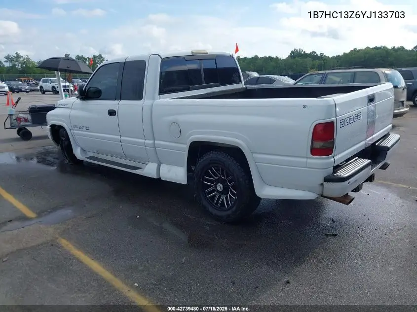 2000 Dodge Ram 1500 St VIN: 1B7HC13Z6YJ133703 Lot: 42739480