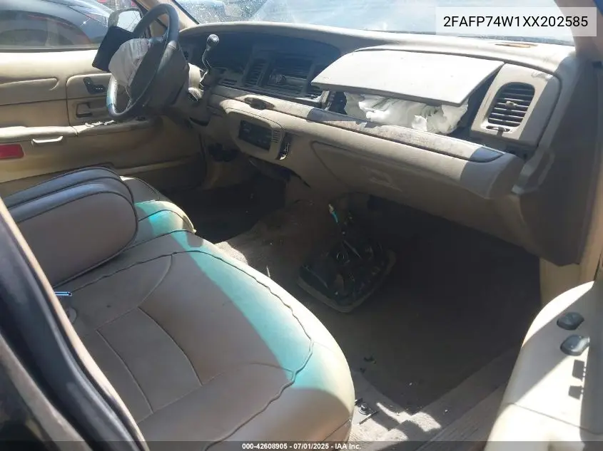 1999 Ford Crown Victoria Lx VIN: 2FAFP74W1XX202585 Lot: 42608905