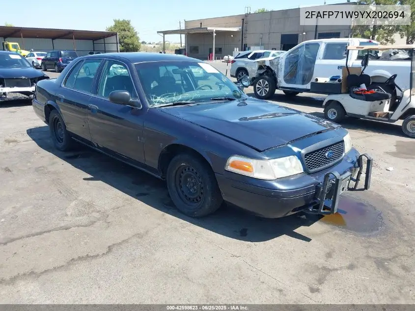 2000 Ford Crown Victoria Police Interceptor VIN: 2FAFP71W9YX202694 Lot: 42598623