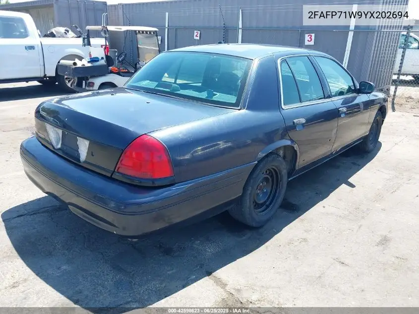 2000 Ford Crown Victoria Police Interceptor VIN: 2FAFP71W9YX202694 Lot: 42598623