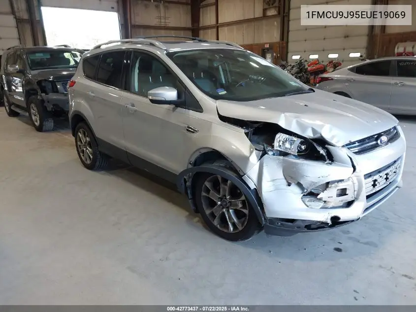 2014 Ford Escape Titanium VIN: 1FMCU9J95EUE19069 Lot: 42773437