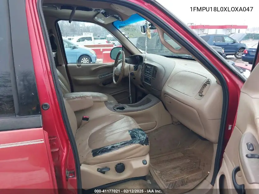 1999 Ford Expedition Eddie Bauer/Xlt VIN: 1FMPU18L0XLA04738 Lot: 41177021