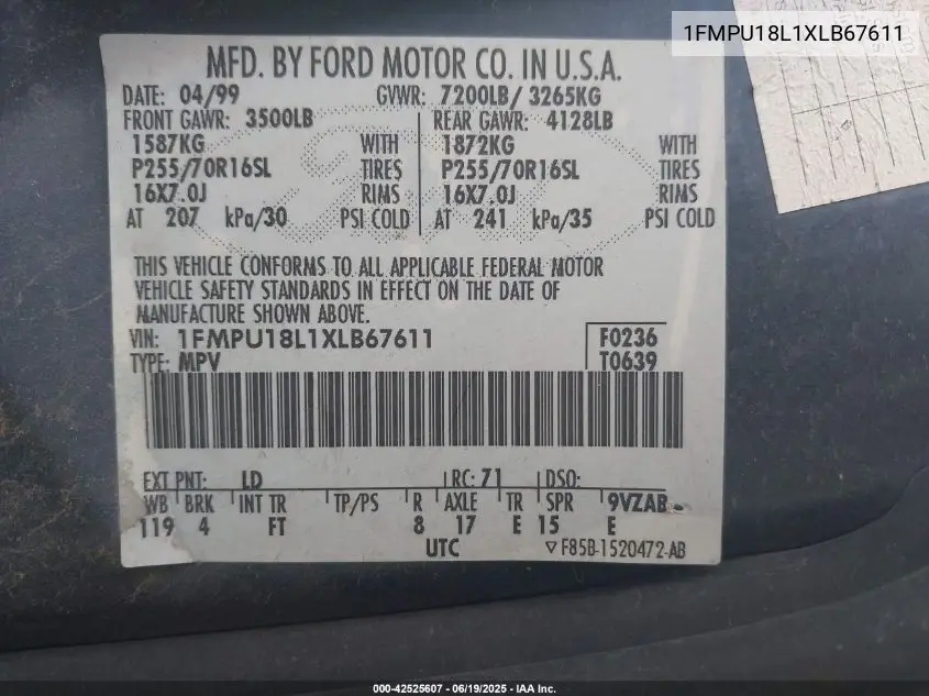 1999 Ford Expedition Eddie Bauer/Xlt VIN: 1FMPU18L1XLB67611 Lot: 42525607