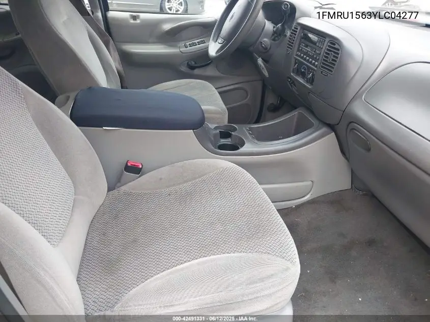 2000 Ford Expedition Xlt VIN: 1FMRU1563YLC04277 Lot: 42491331