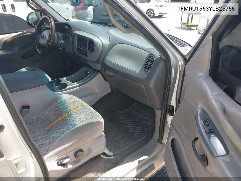 2000 Ford Expedition Xlt VIN: 1FMRU1563YLB25756 Lot: 42547637